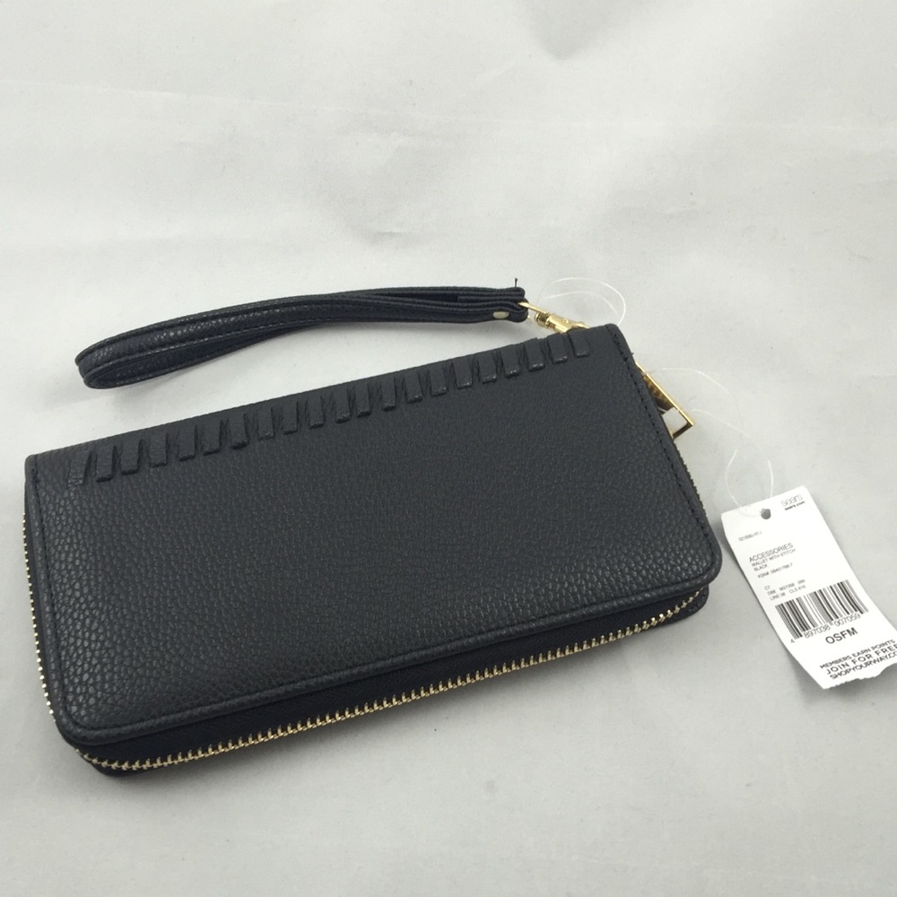 Wristlet NEW black pebbled PVC zip around